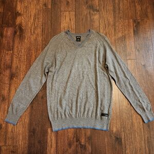 Oakley Men's Gray V-Neck Sweater large